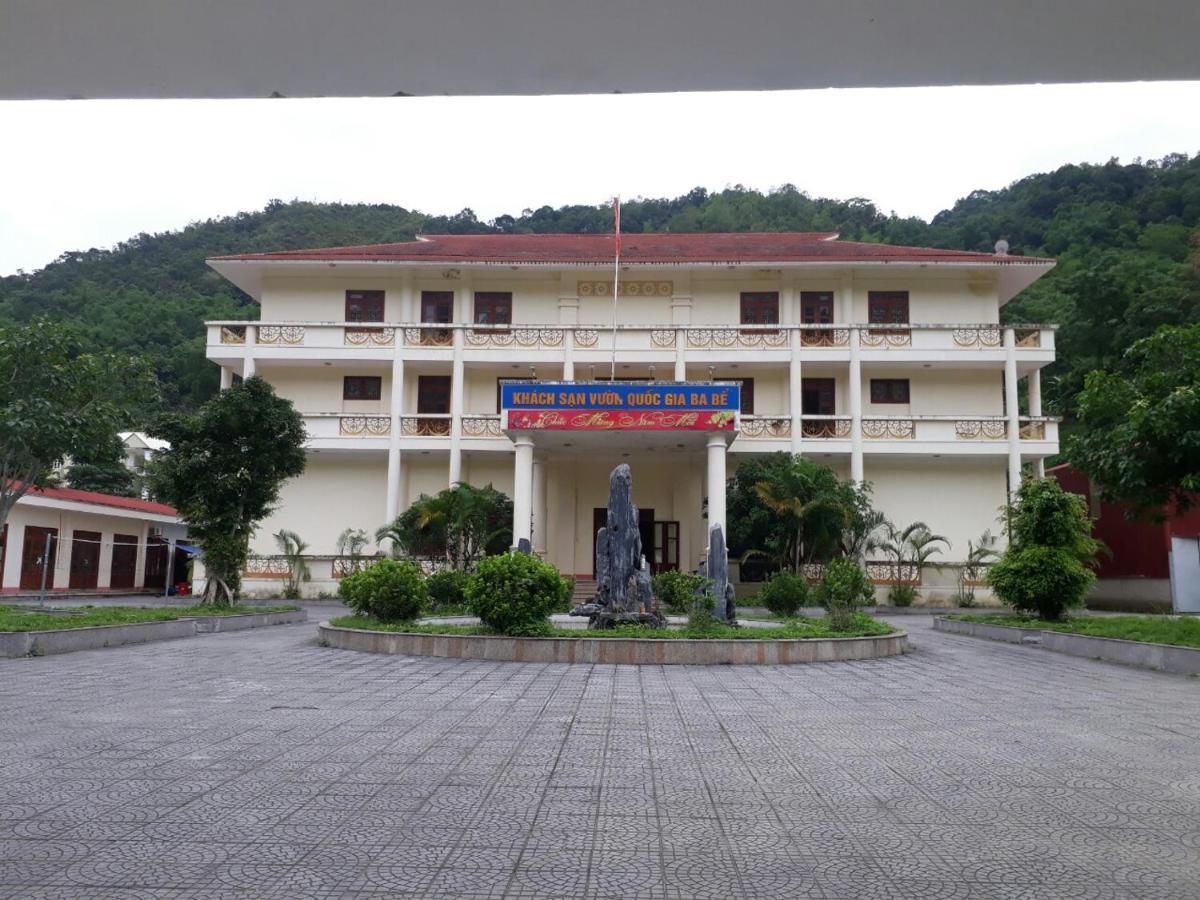 ホテル Khach San Vuon Quoc Gia Ba Be バックカン エクステリア 写真