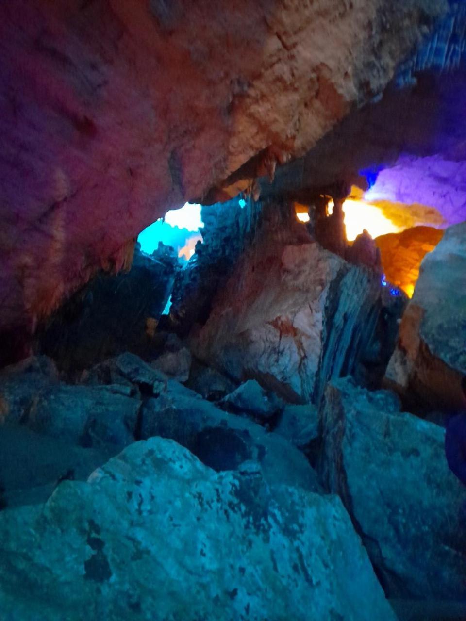 ホテル Khach San Vuon Quoc Gia Ba Be バックカン エクステリア 写真