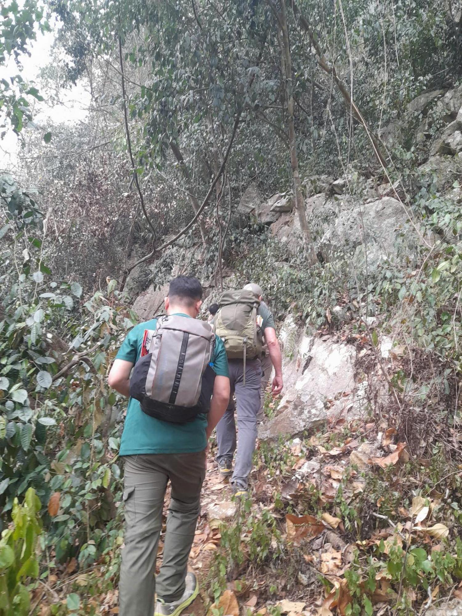 ホテル Khach San Vuon Quoc Gia Ba Be バックカン エクステリア 写真
